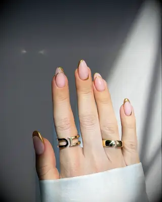 Gold french nails wedding inspiration