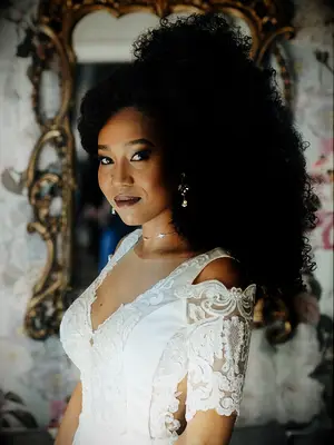 natural wedding hairstyles high side ponytail