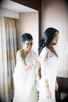 Short mother of the bride hairstyle 