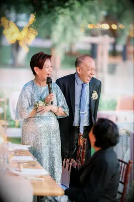 Short and straight mother of the bride hairstyle