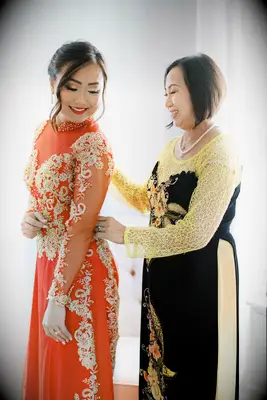 Asymmetrical bob mother of the bride hairstyle