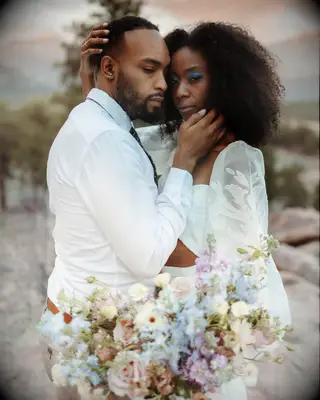 Bride with medium length natural curls 