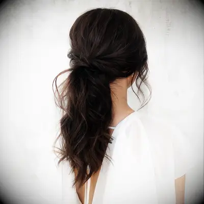 40 des meilleures coiffures de mariage pour les cheveux moyens