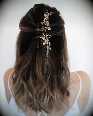 Twisted Half Up thin wedding hairstyle