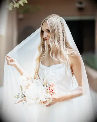 Soft waves thin wedding hairstyle