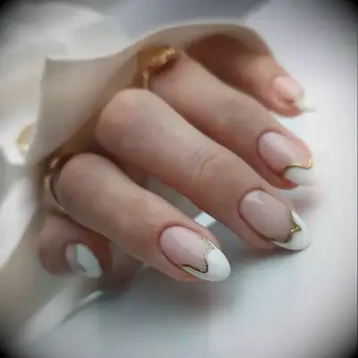 Wedding manicure with gilded edges