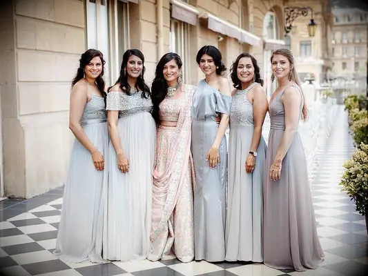 getting ready morning of wedding bride with bridesmaids