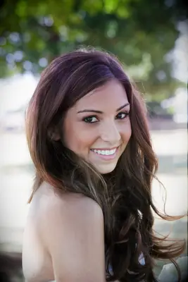 Soft brown bridesmaid makeup