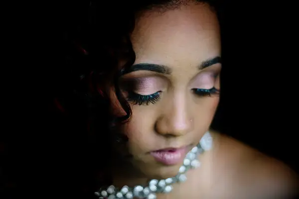 Colorful bridesmaid makeup