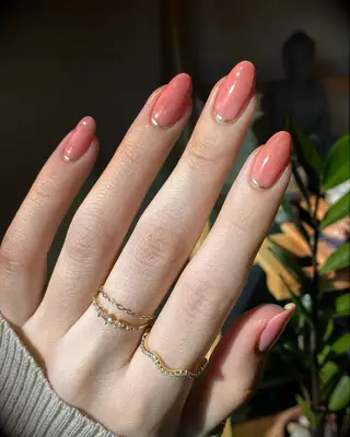 Pink bridesmaid nails with micro glitter line 