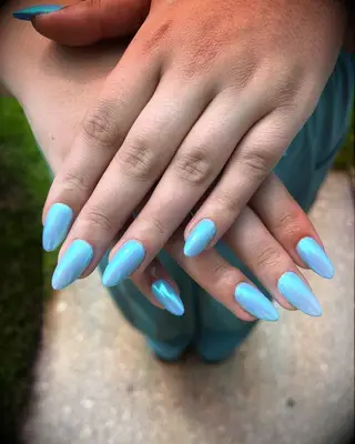 Blue metallic bridesmaid nails