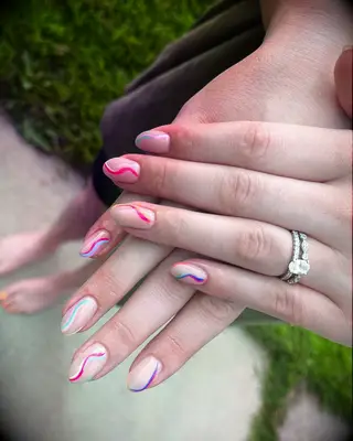 Mismatched neon lines bridesmaid nails