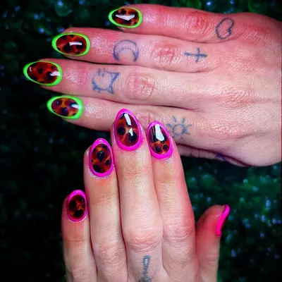 Neon tortoiseshell bachelorette nails