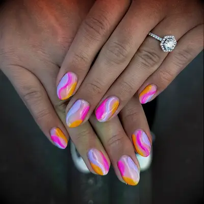 Swirl bachelorette nails