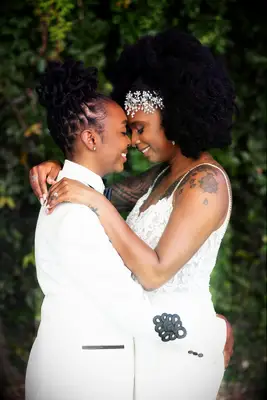 A high bun for the best wedding day hair inspiration