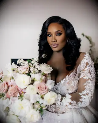 Bouncy blowout curls