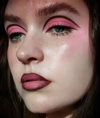 Bold liner Valentine