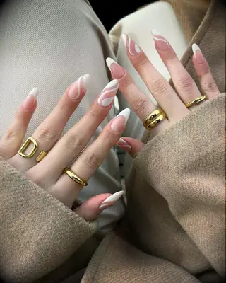 De bedste metoder til manikyr til bryllupper til at polere alle aspekter: akryl mod gel før nedsænkning