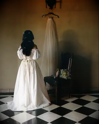 Bride with romantic downstyle