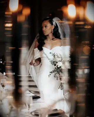 Bride with classic Hollywood waves