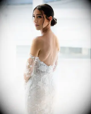 Bride with Hailey Bieber-inspired bun