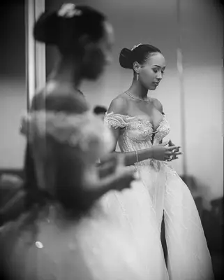 Bride with bow bun