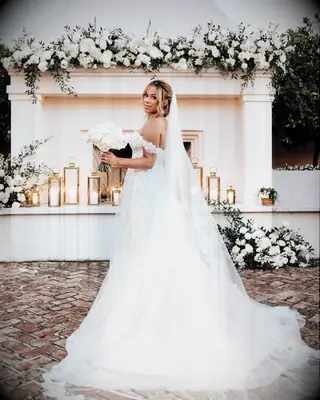 Bride with face-framing updo