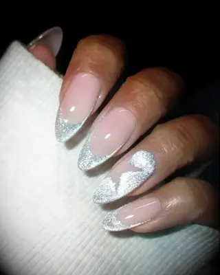 Silver velvet nails with star design