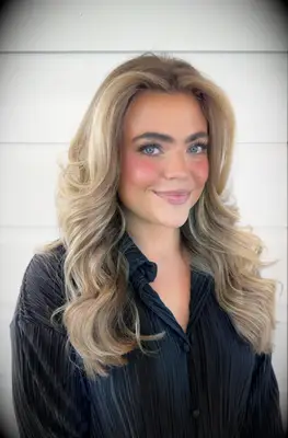 Flushed cheeks wedding makeup trend