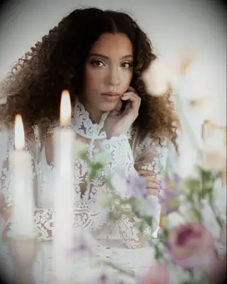 Bronzed lids wedding makeup trend