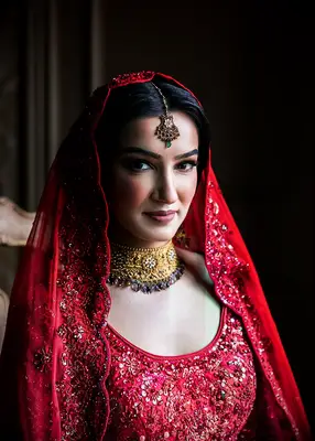 Red lip wedding makeup trend