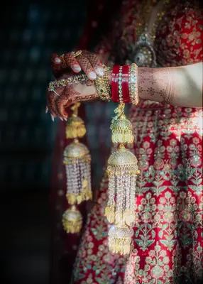 Deep French tip wedding nails