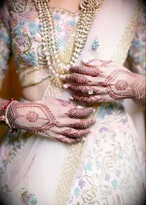 Light pink short wedding nails