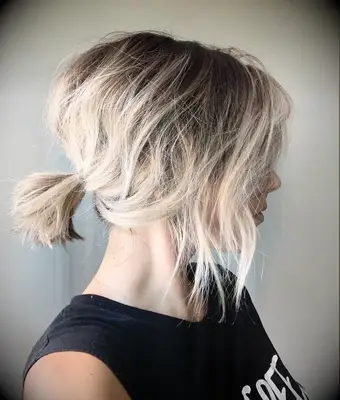 Short textured ponytail