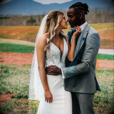 Short micro ponytail wedding hairstyle