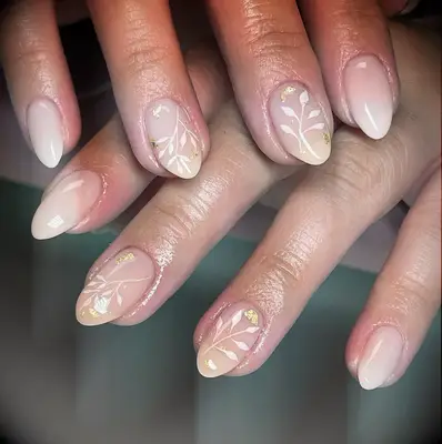 gold wedding nail accent inspo