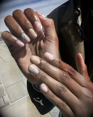 pastel swirls wedding nail inspo