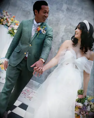 Headband bridal hairstyle