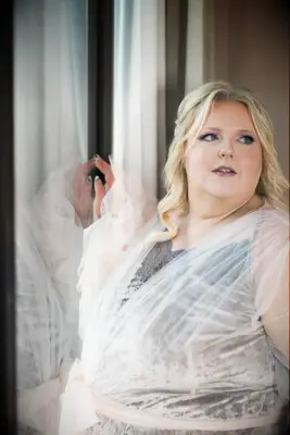 Sultry Makeup for Blue Eyes