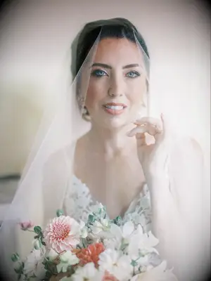 Shimmery Wedding Makeup for Blue Eyes and Brown Hair