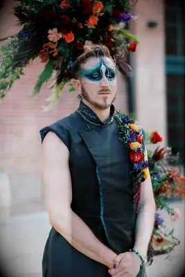 Dramatic Makeup for Blue Eyes