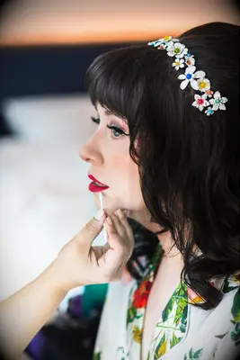 Vintage-Inspired Makeup for Blue Eyes