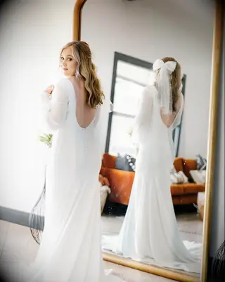 Wedding hairstyle with bow