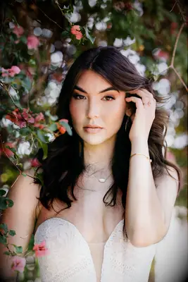 Natural makeup for brown eyes