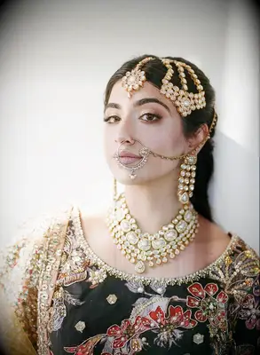 Gold wedding makeup for brown eyes