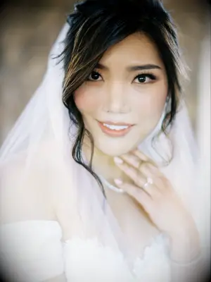 Classic glam bridal makeup for brown eyes