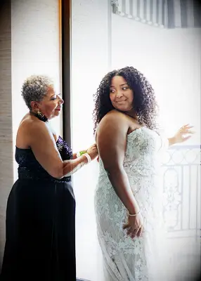 Natural curls wedding hair trend