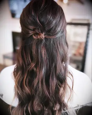 Beachy waves for your wedding day