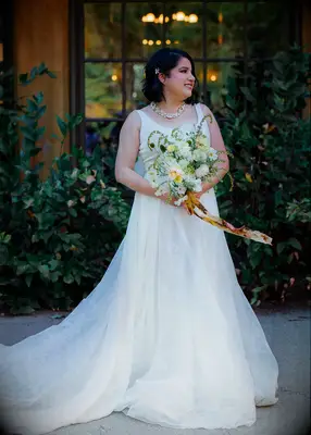 Side part with short hair wedding hairstyle