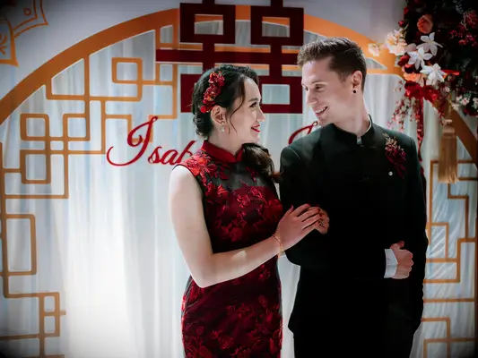 Side-swept low ponytail wedding hairstyle